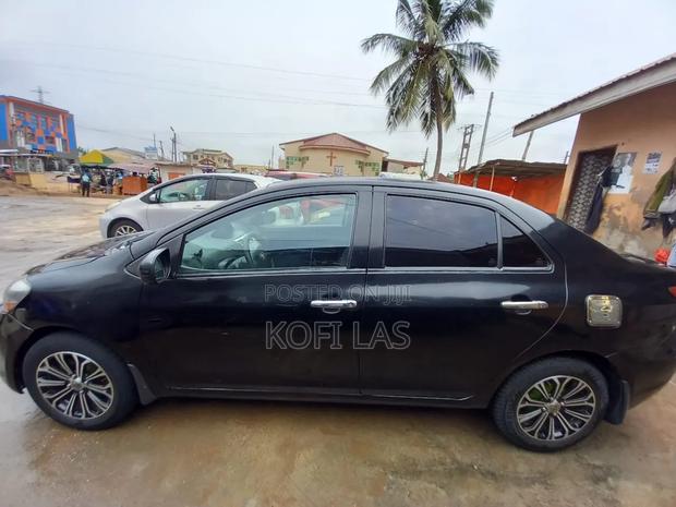Toyota Yaris 2009 Black