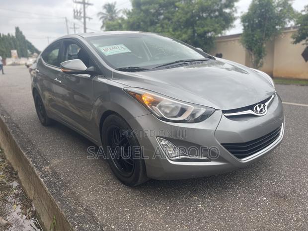 Hyundai Elantra Limited Sedan FWD (1.8L 4cyl 6A) 2016 Gray