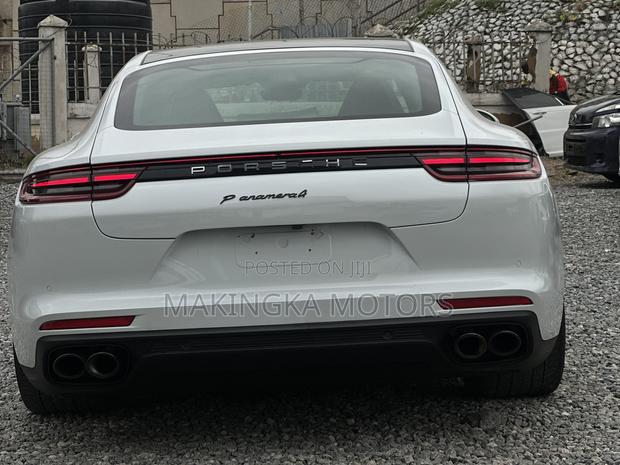 Porsche Panamera Turbo Executive AWD 2019 Silver