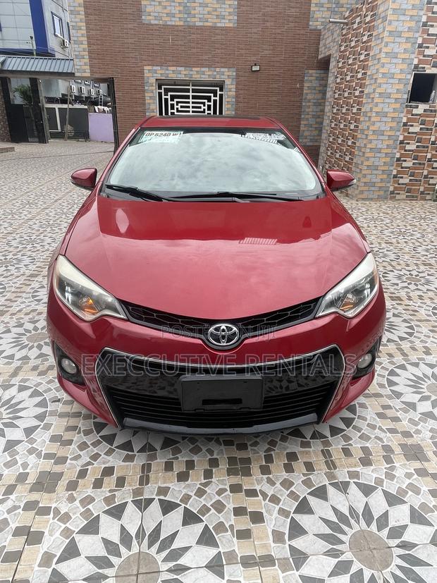 Toyota Corolla 2016 Red