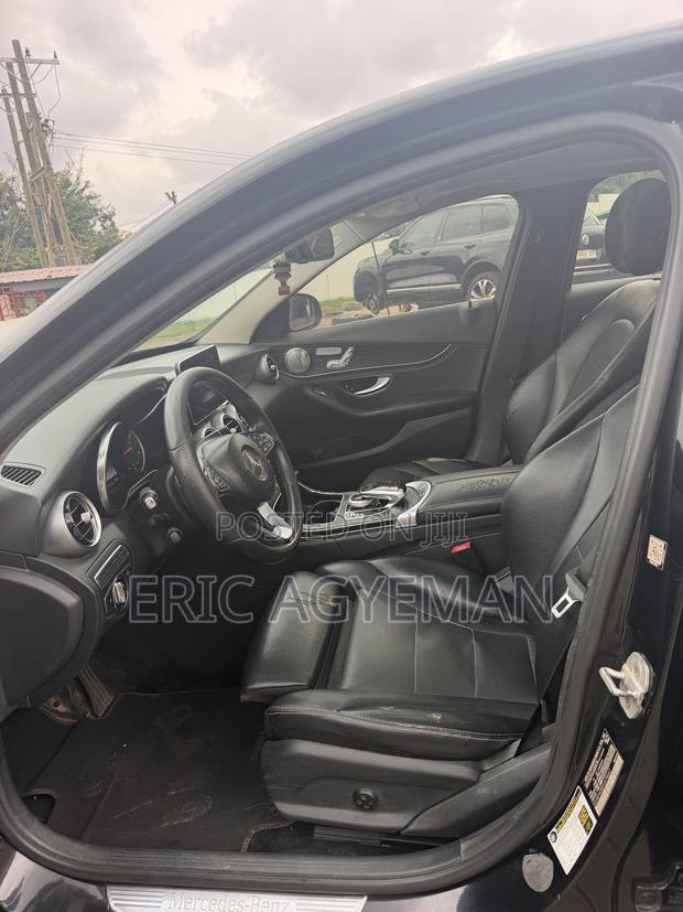Mercedes-Benz C300 2016 Black