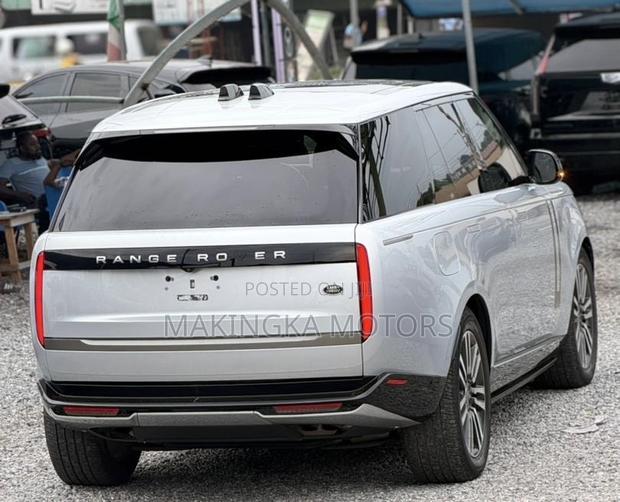 Land Rover Range Rover Vogue 2023 Silver