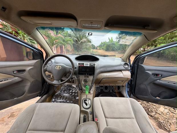 Toyota Belta 2008 Blue
