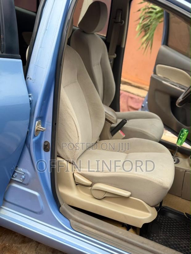 Toyota Belta 2008 Blue