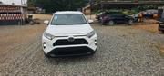 Toyota RAV4 XLE AWD 2019 White for sale