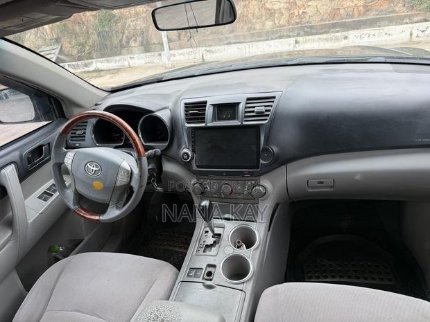 Toyota Highlander SE 2010 Black