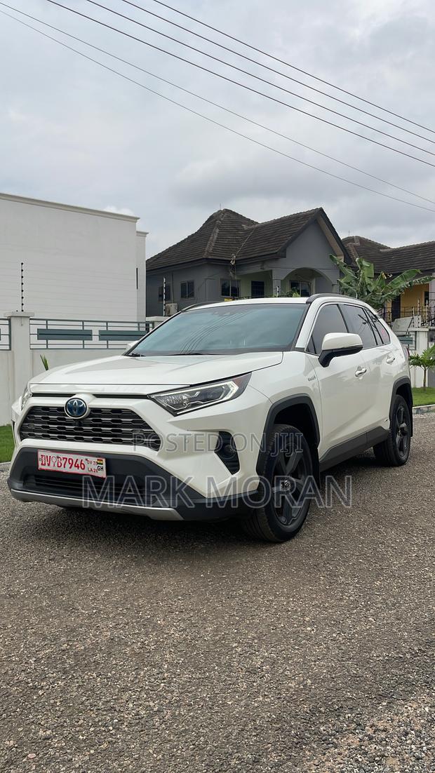 Toyota RAV4 Limited AWD 2020 White