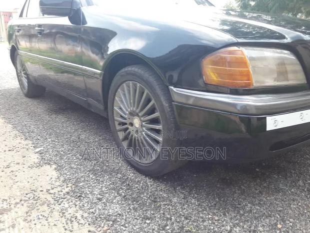 Mercedes-Benz C180 1995 Black