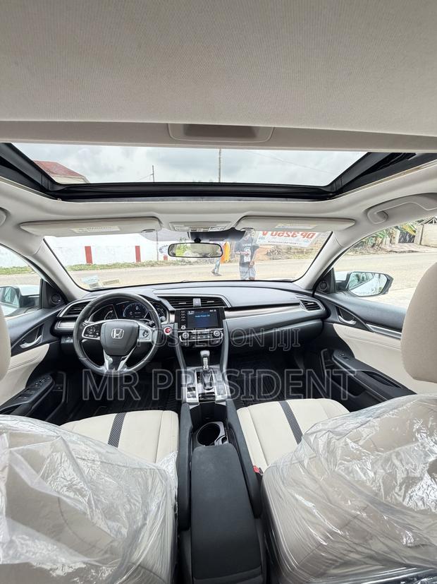 Honda Civic EX Sedan 2019 White