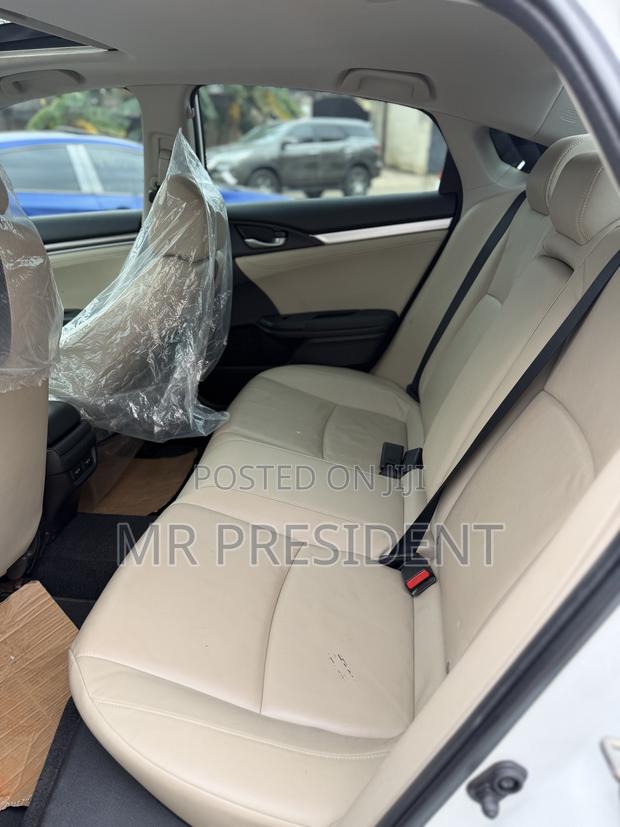 Honda Civic Touring Sedan 2020 White