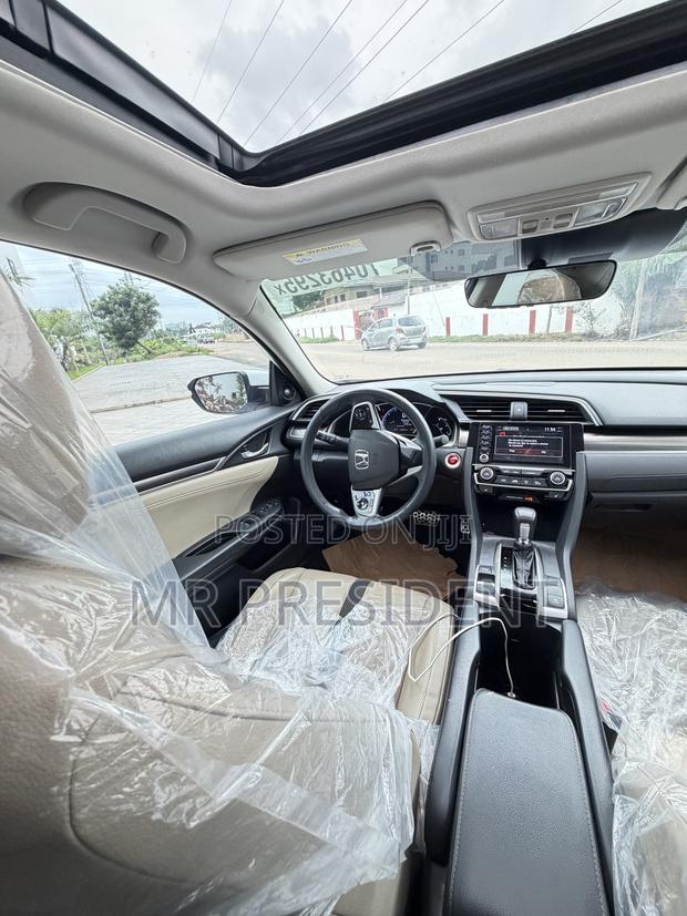 Honda Civic Touring Sedan 2020 White