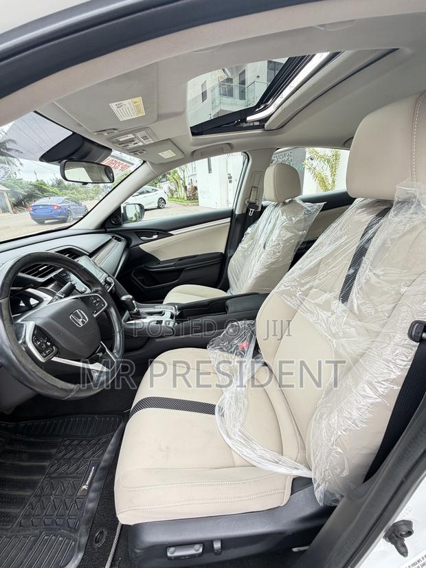 Honda Civic Touring Sedan 2020 White