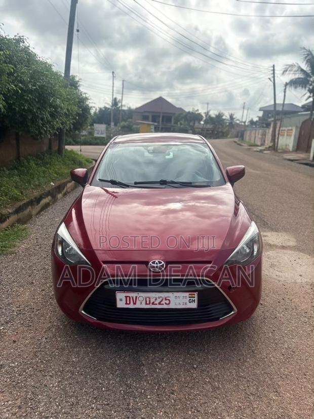 Toyota Yaris iA 1.5 FWD 2018 Red