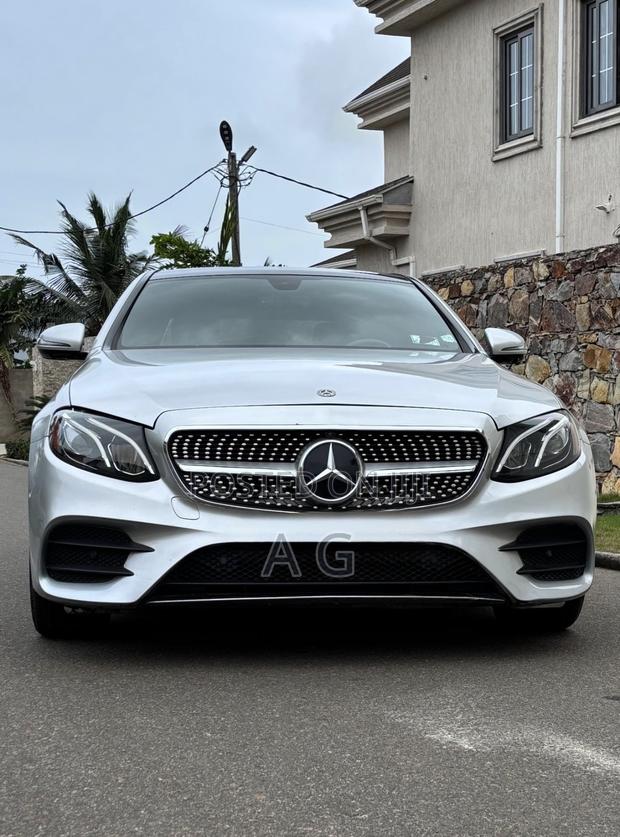 Mercedes-Benz E300 2019 Gray
