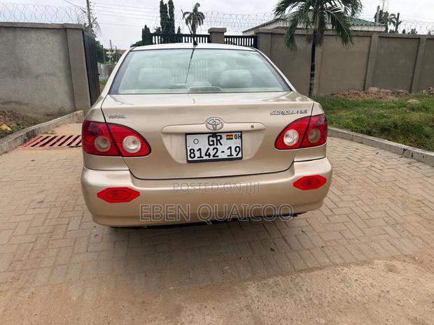 Toyota Corolla 2007 Gold