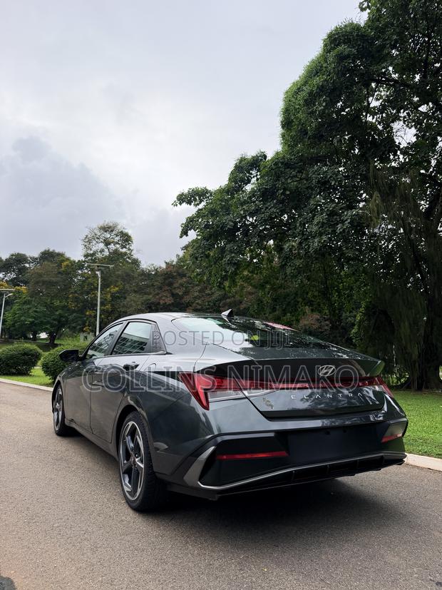 Hyundai Elantra SEL Convenience IVT 2025 Gray