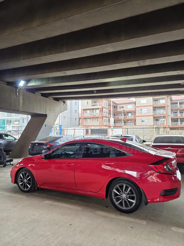 Honda Civic 2020 Red