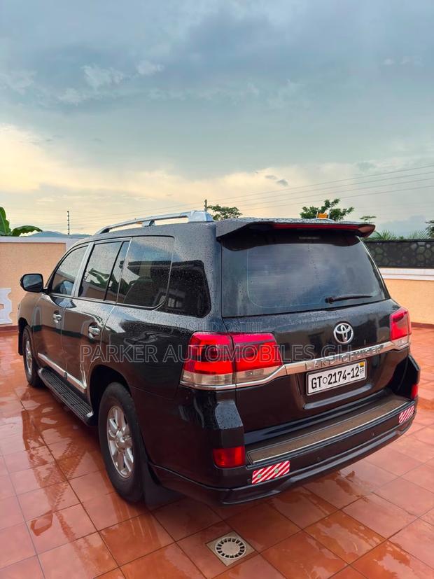Toyota Land Cruiser 2012 Black