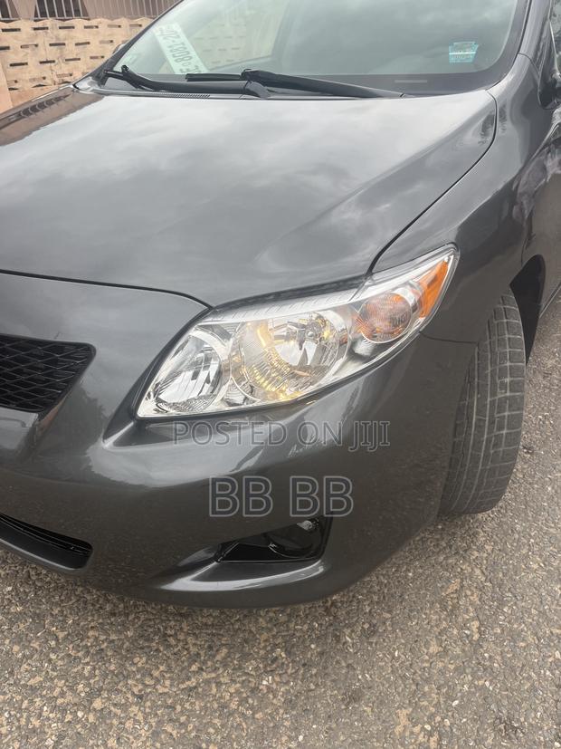 Toyota Corolla 2009 Gray