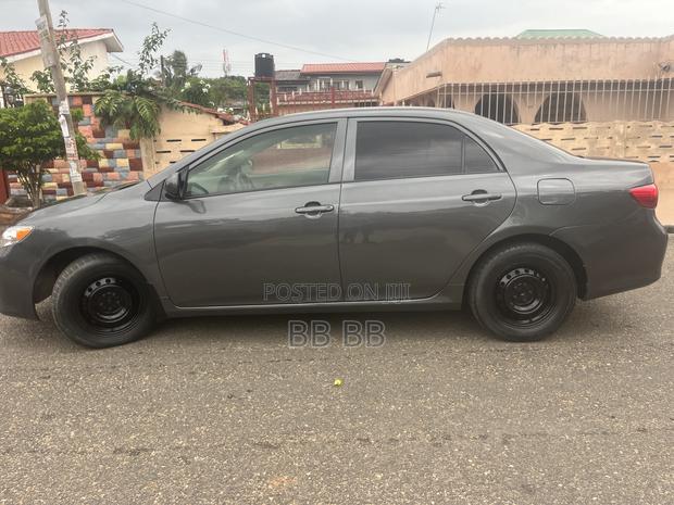 Toyota Corolla 2009 Gray