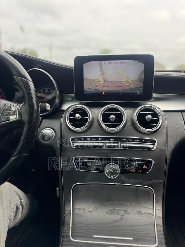 Mercedes-Benz C300 Luxury Sedan RWD (2.0L 4cyl 7A) 2017 Gray