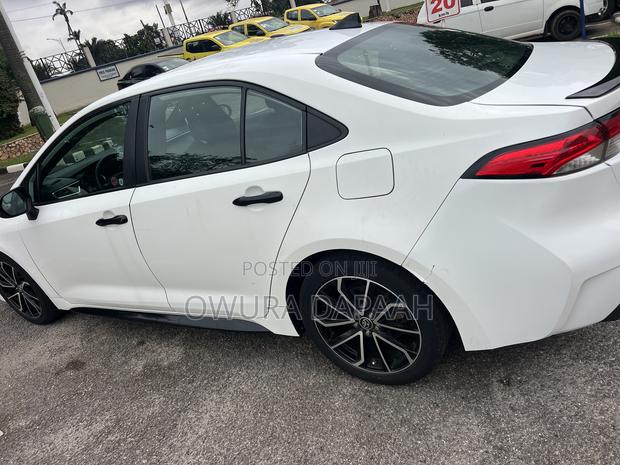 Toyota Corolla SE 2021 White