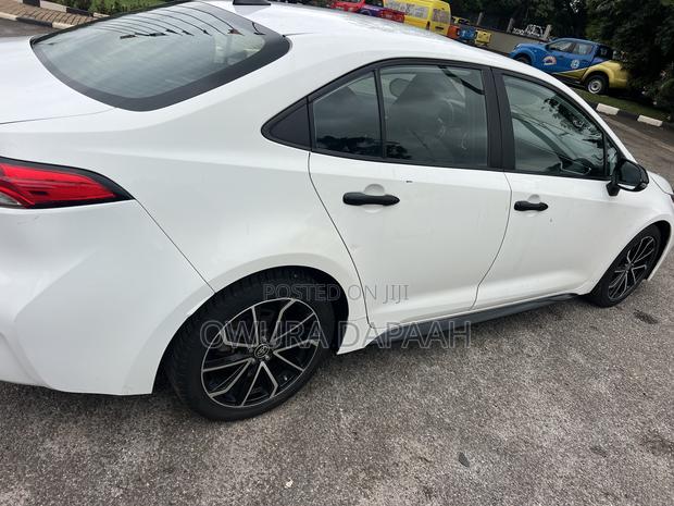 Toyota Corolla SE 2021 White