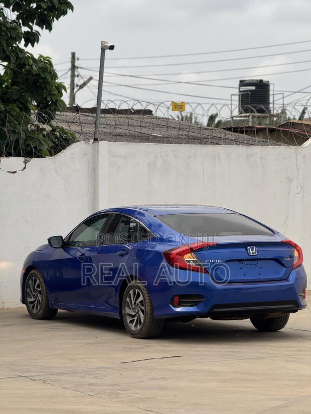 Honda Civic EX 4dr Sedan (2.0L 4cyl) 2017 Blue