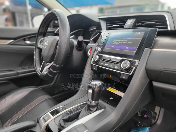 Honda Civic Touring Sedan 2019 Black