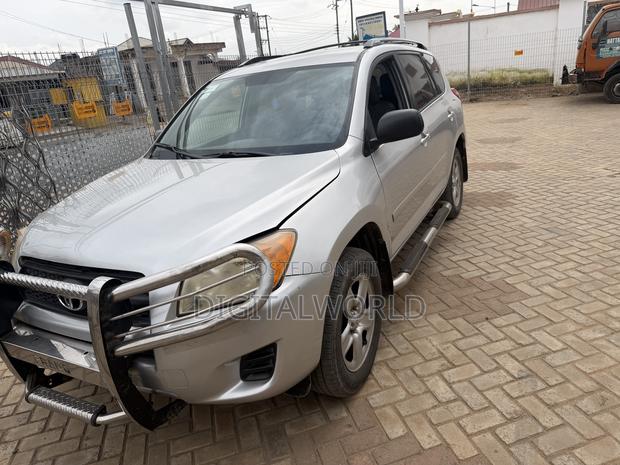Toyota RAV4 2012 Silver