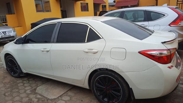 Toyota Corolla S 4dr Sedan (1.8L 4cyl CVT) 2016 White
