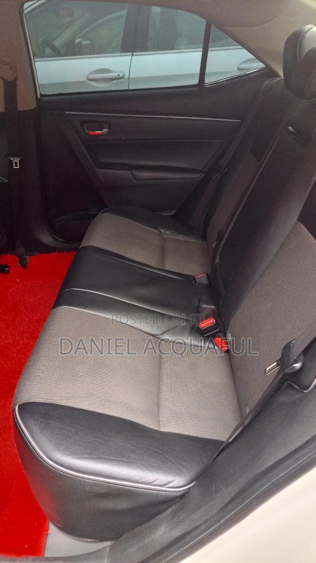 Toyota Corolla S 4dr Sedan (1.8L 4cyl CVT) 2016 White