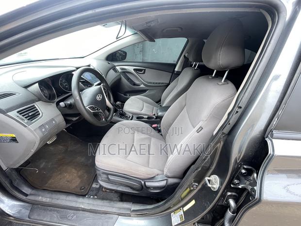Hyundai Elantra SE 4dr Sedan (1.8L 4cyl 6A) 2015 Gray