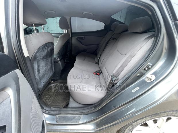 Hyundai Elantra SE 4dr Sedan (1.8L 4cyl 6A) 2015 Gray