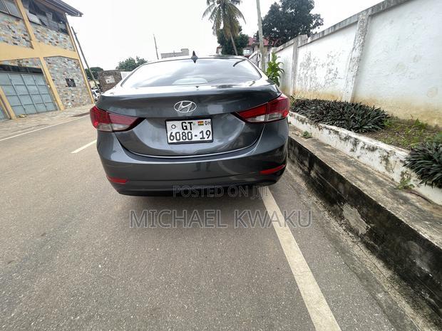 Hyundai Elantra SE 4dr Sedan (1.8L 4cyl 6A) 2015 Gray