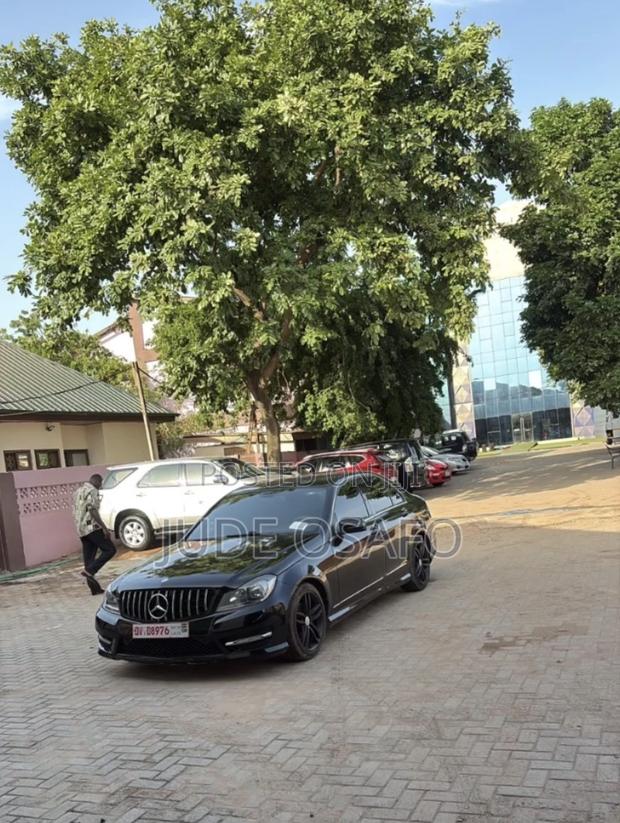 Mercedes-Benz C250 2013 Black