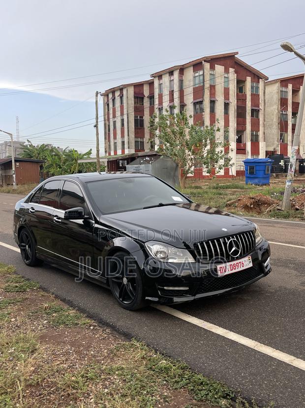 Mercedes-Benz C250 2013 Black