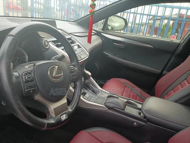 Lexus NX 2016 Silver