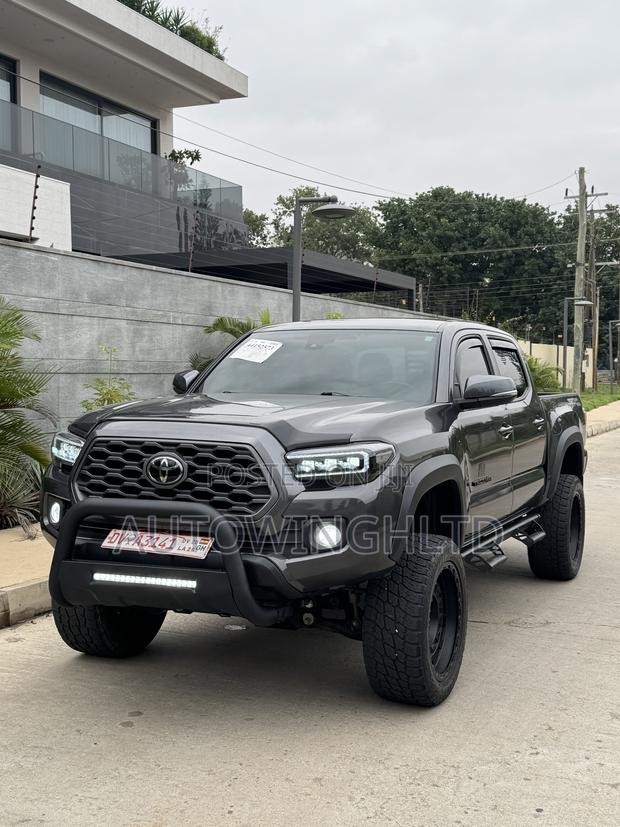 Toyota Tacoma TRD Sport Double Cab 6' Bed V6 AT 2023 Gray