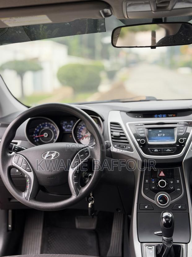 Hyundai Elantra 2016 Red
