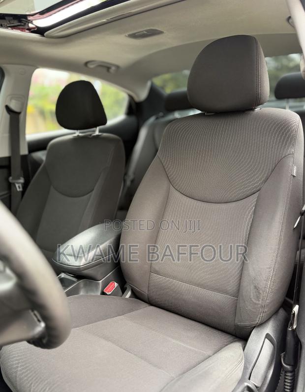 Hyundai Elantra 2016 Red