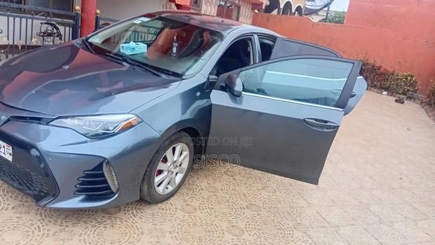 Toyota Corolla 2016 Blue