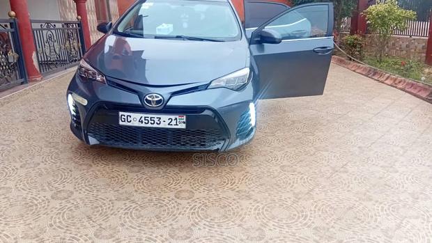 Toyota Corolla 2016 Blue