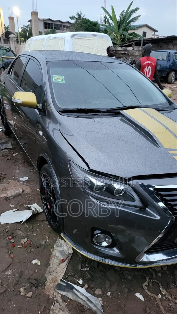 Toyota Corolla 2010 Gray