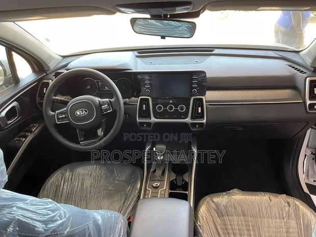 Kia Sorento 2021 White