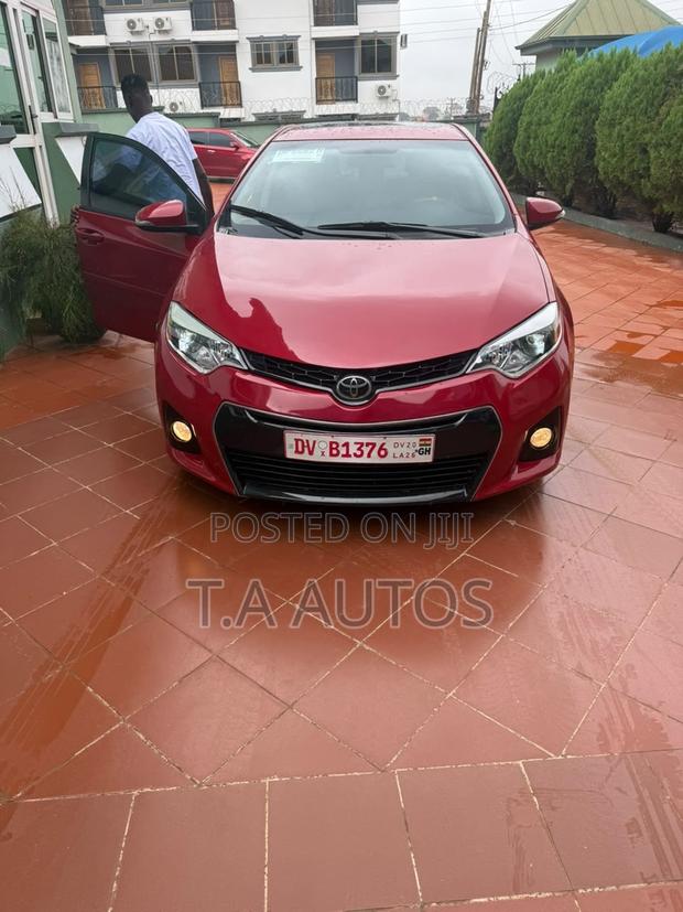 Toyota Corolla S 4dr Sedan (1.8L 4cyl CVT) 2016 Red