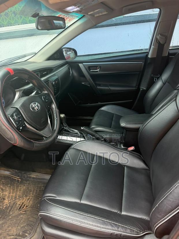 Toyota Corolla S 4dr Sedan (1.8L 4cyl CVT) 2016 Red