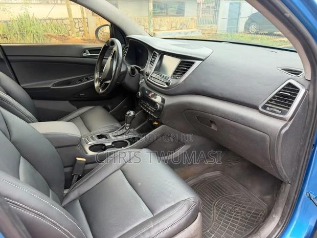 Hyundai Tucson 2017 Blue