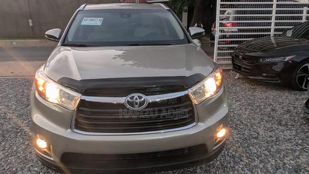 Toyota Highlander Limited 4x2 V6 (3.5L 6cyl 8A) 2017 Brown