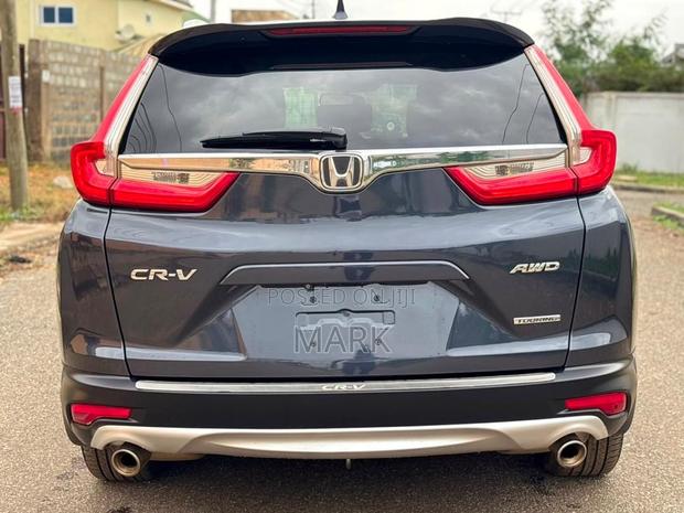 Honda CR-V Touring AWD 2018 Gray